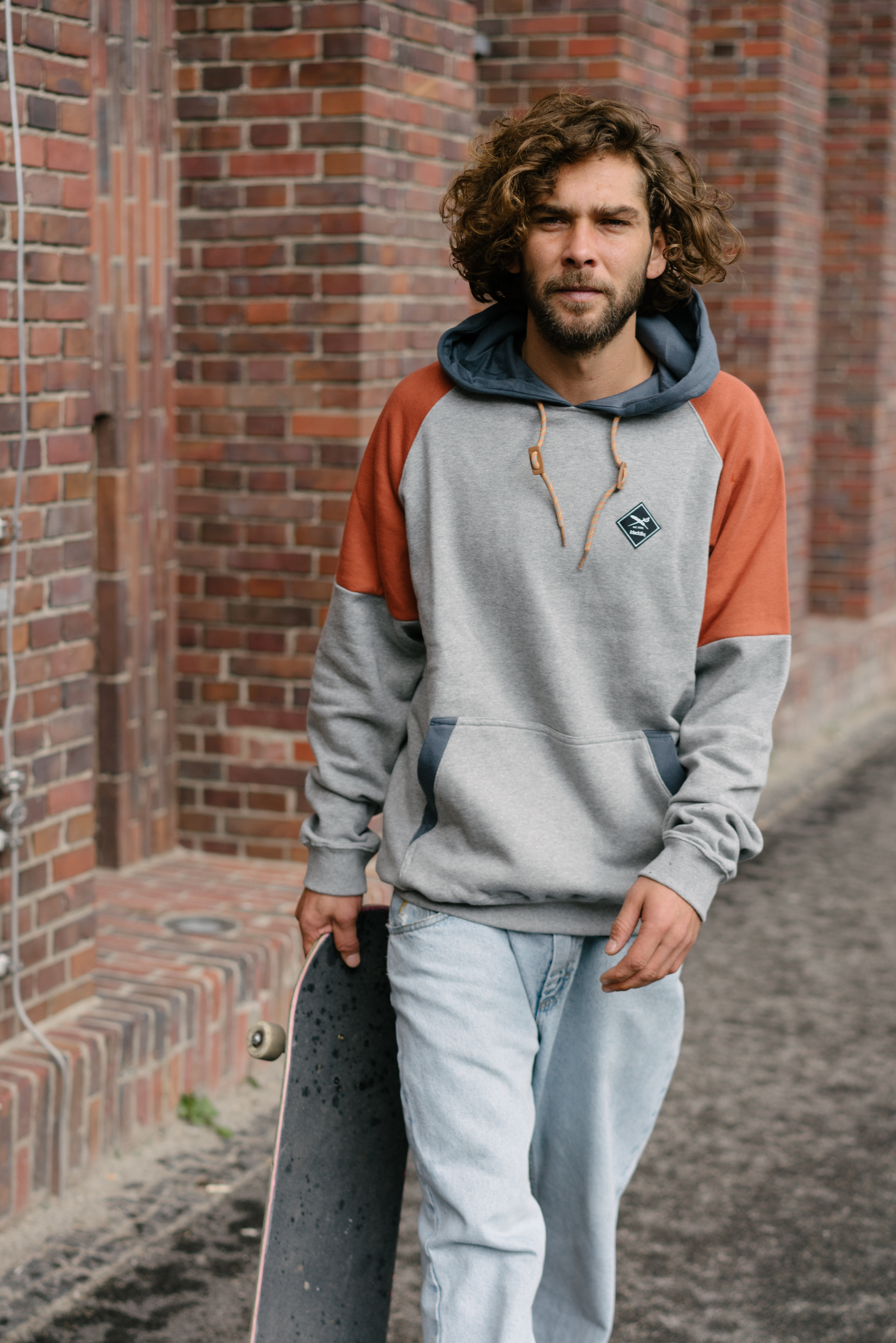 Iriedaily_Rocco_UN-Scholz-08628-hoodie_da.jpg