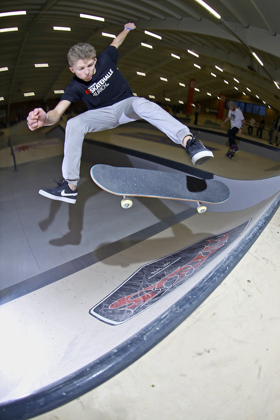 Jan_Hellwig-360FlipToFakie.jpg