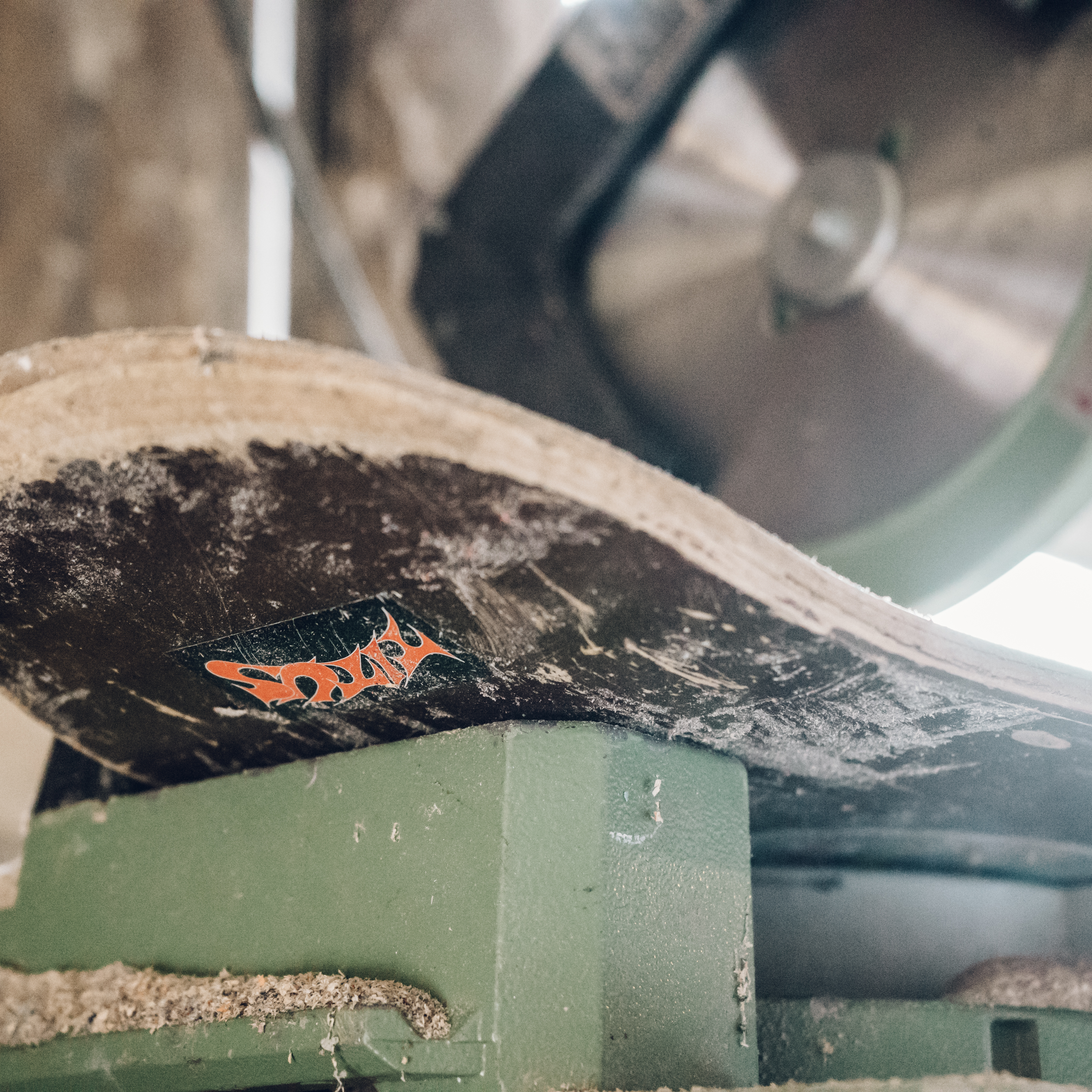 Lockengeloet-skateboardrecycling-produktion-10.jpg