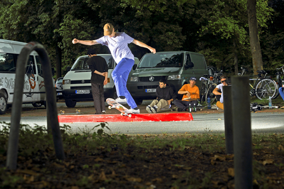 Mariuskolkmeyer_FsBluntslide_adj_.jpg