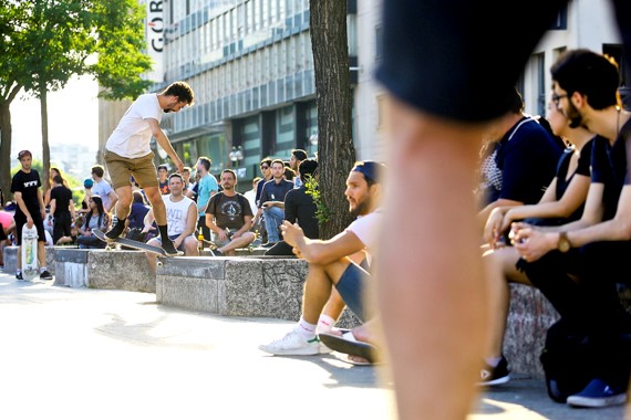 Nikita Veltman / Bs 180 Bw Nosegrind Revert