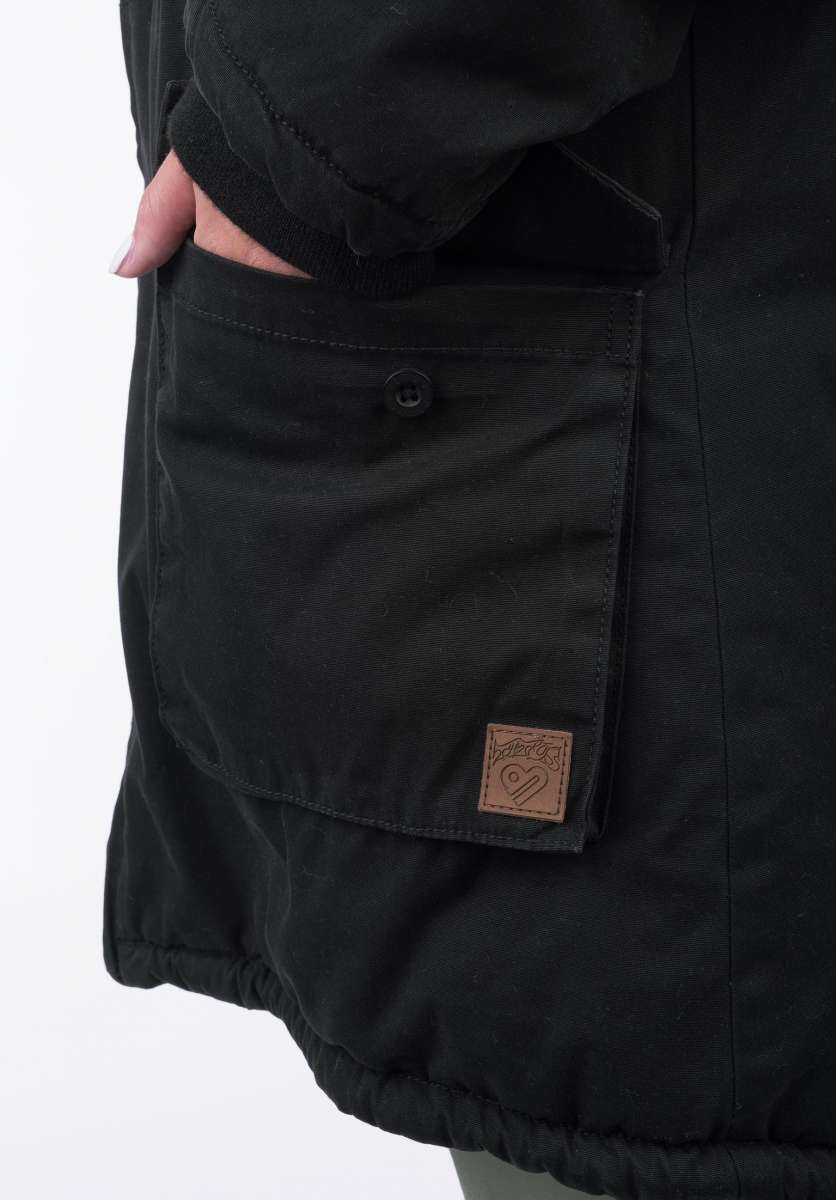 TITUS-Parkas-und-Maentel-Parkana-black-Unteransicht_600x600@2x.jpg