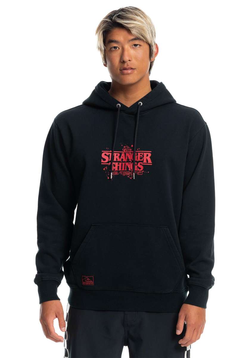 Titus-Wiesbaden-Skateshop-Streetwear-Hoodies_quiksilver-hoodies-x-stranger-things-official-logo-fleece-black-vorderansicht-0447219_600x600@2x.jpg