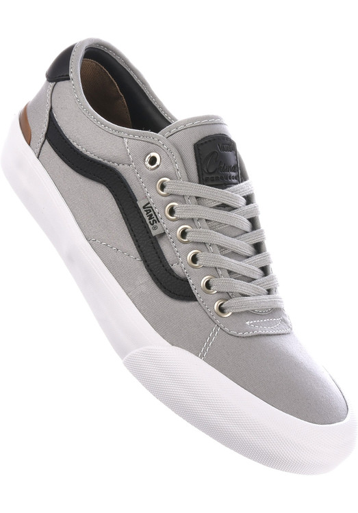 Titus_Muenchen_604384-Vans-Chima-Pro-2-Schuhe-Jungs-drizzle-black-white.jpg