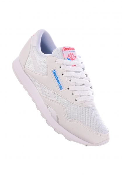 reebok-alle-schuhe-cl-nylon-txt-white-californiablue-neonred-vorderansicht-0612486_600x600.jpg