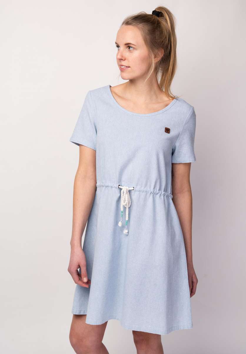 titus-kleider-ayasha-chambray-blue-closeup1-0801357_600x600@2x.jpg