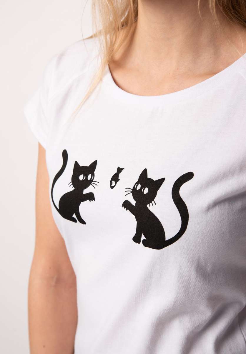 titus-t-shirts-catfish-white-closeup1-0398498_600x600@2x.jpg