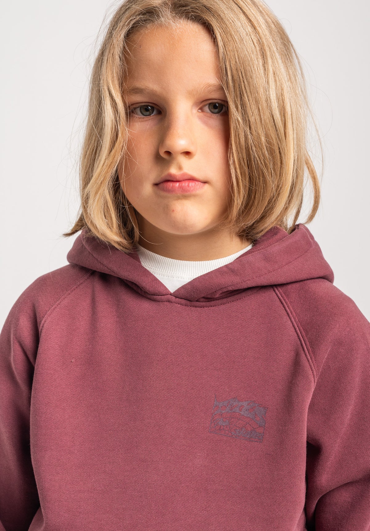 TITUS Heritage Clean Kids Hoodie darkberryfaded – Detailansicht 1