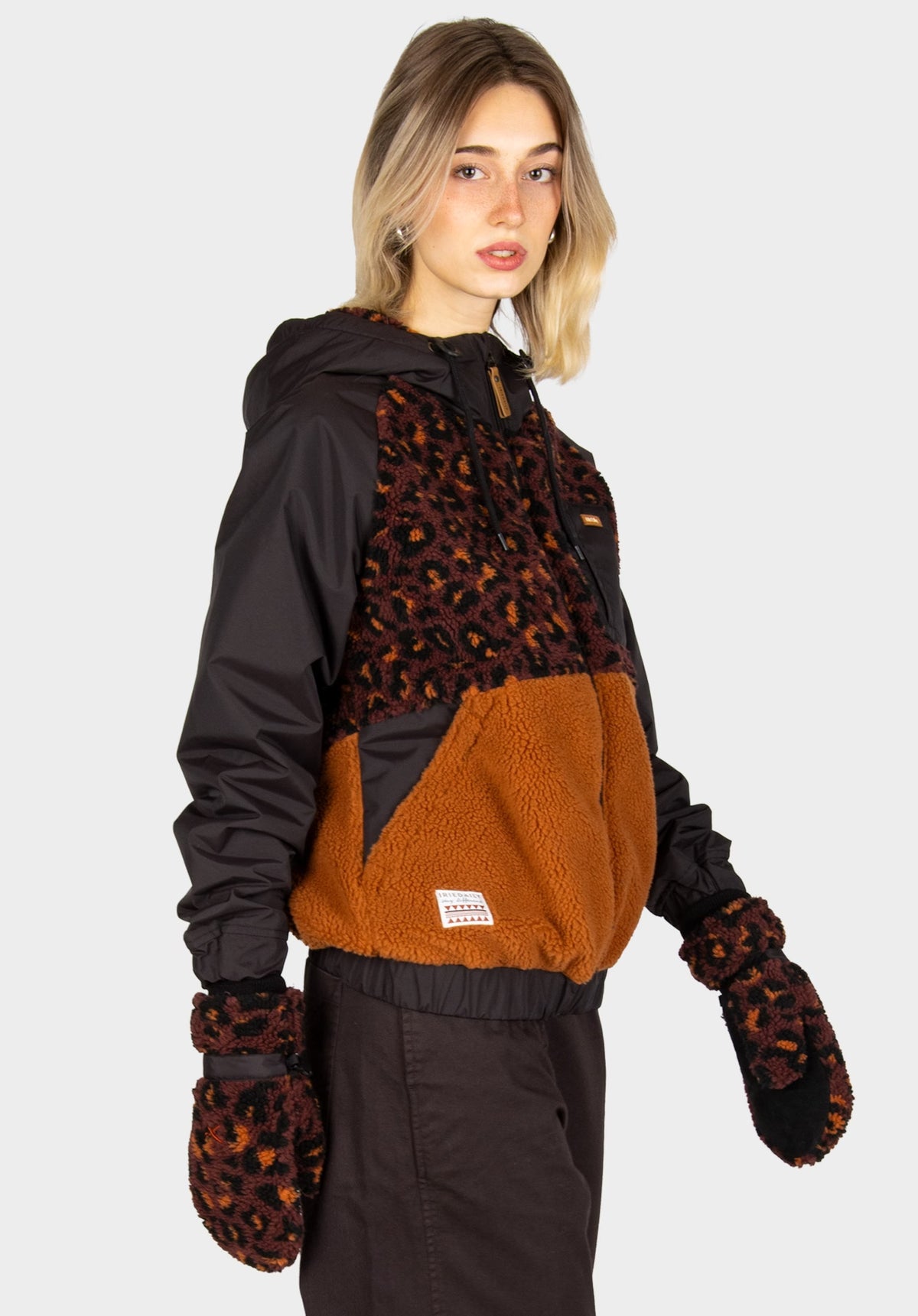 iriedaily Arctikmix 2.0 Winterjacke black – Detailansicht 2