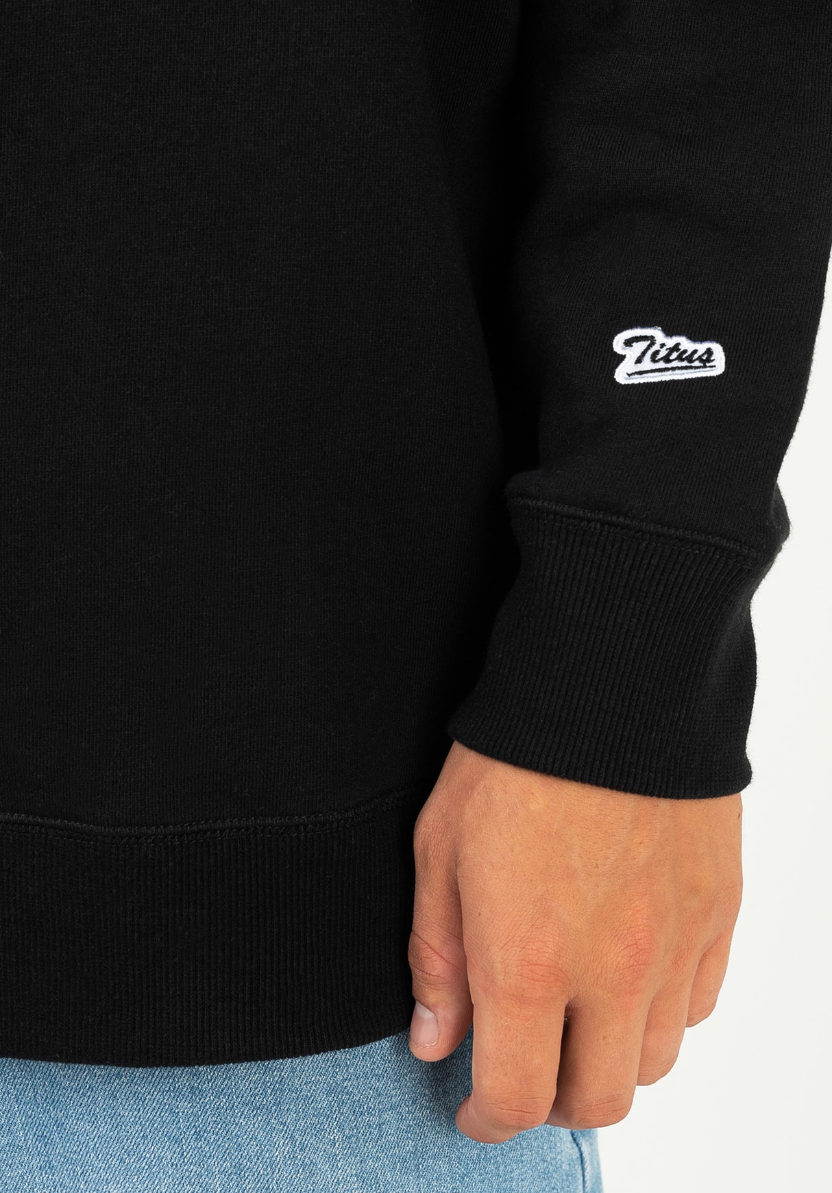 Script Crewneck black Rueckenansicht