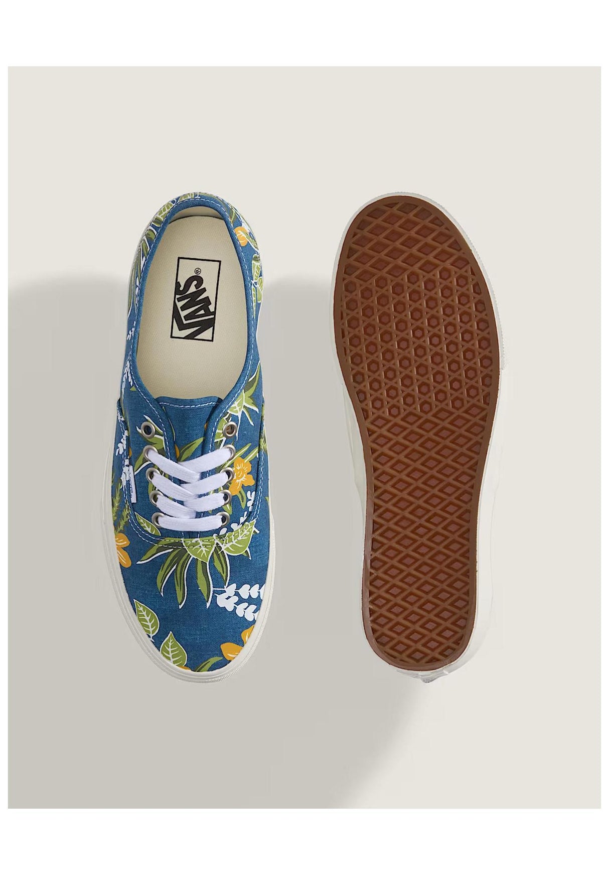 Authentic floral-navy Closeup1
