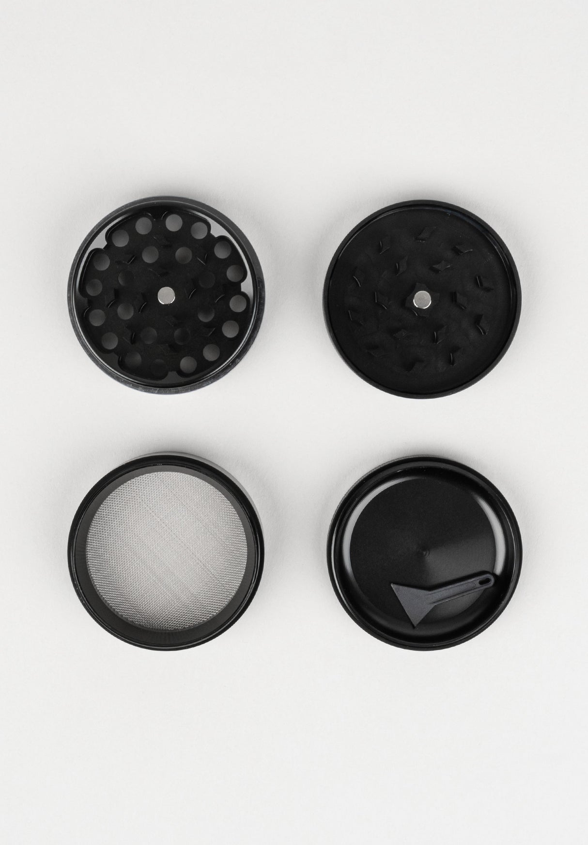 The Daily Grind Metal 4 Parts black-black Closeup2