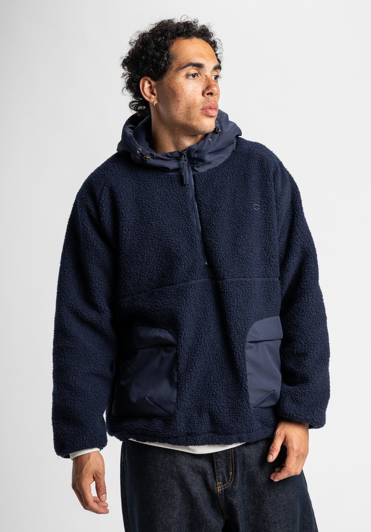 Benjamin navy Rueckenansicht