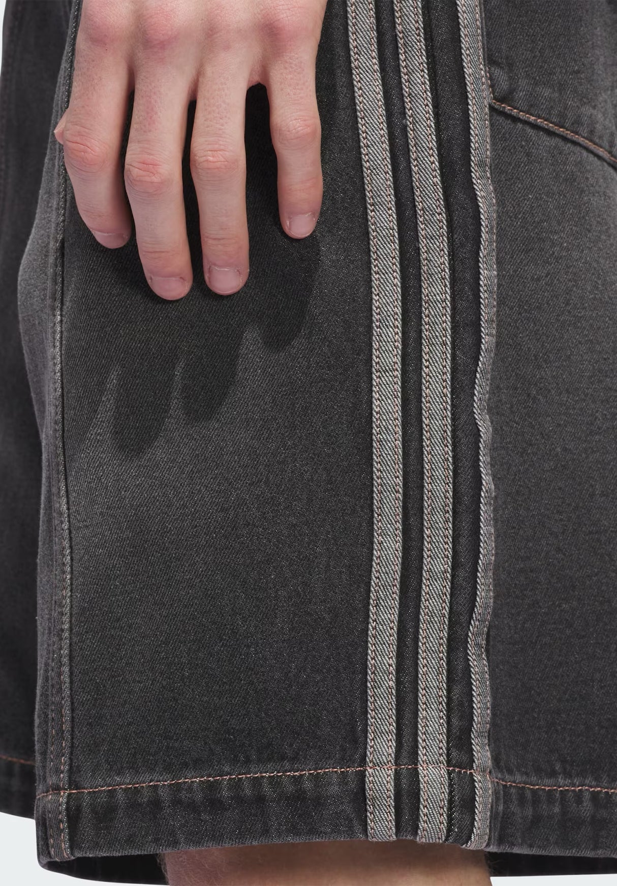 Tyshawn Short black Closeup1