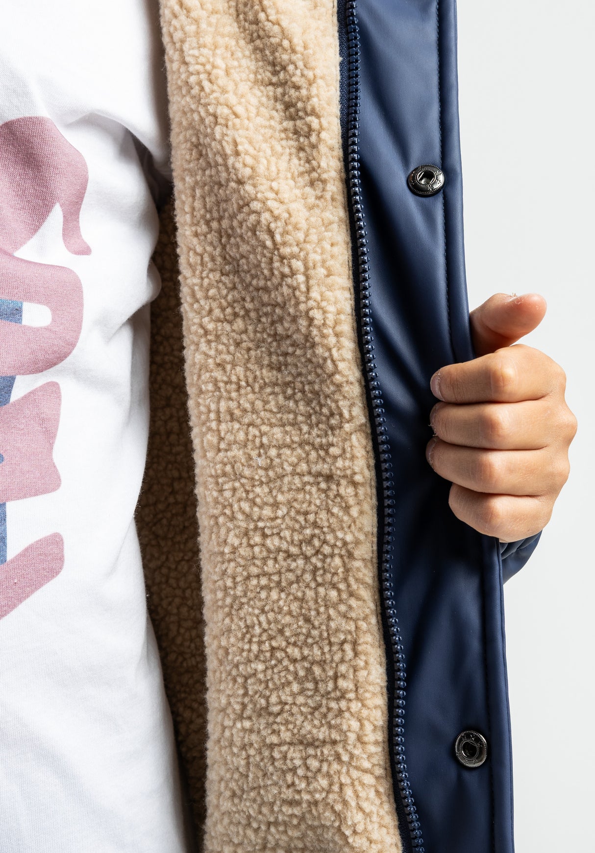 Henry Kids navy Closeup2