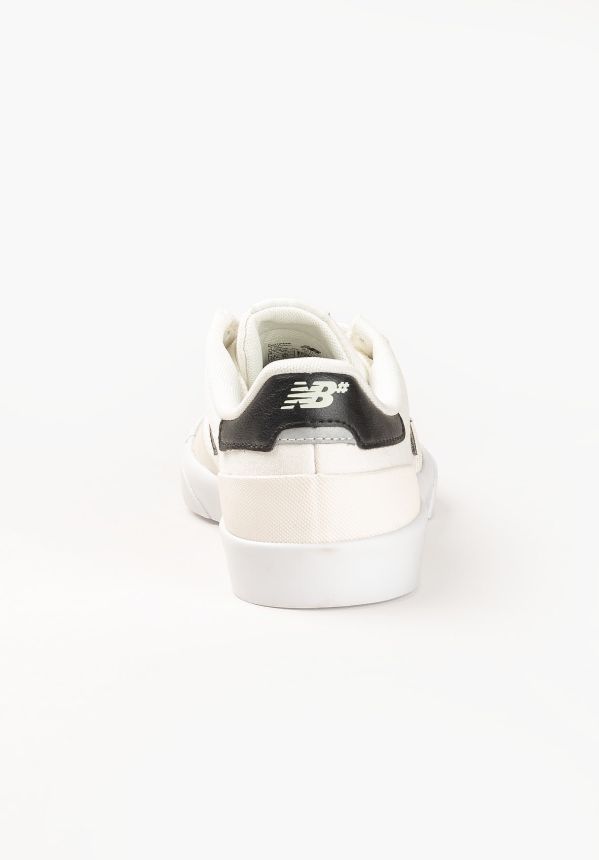 NM272 white Seitenansicht