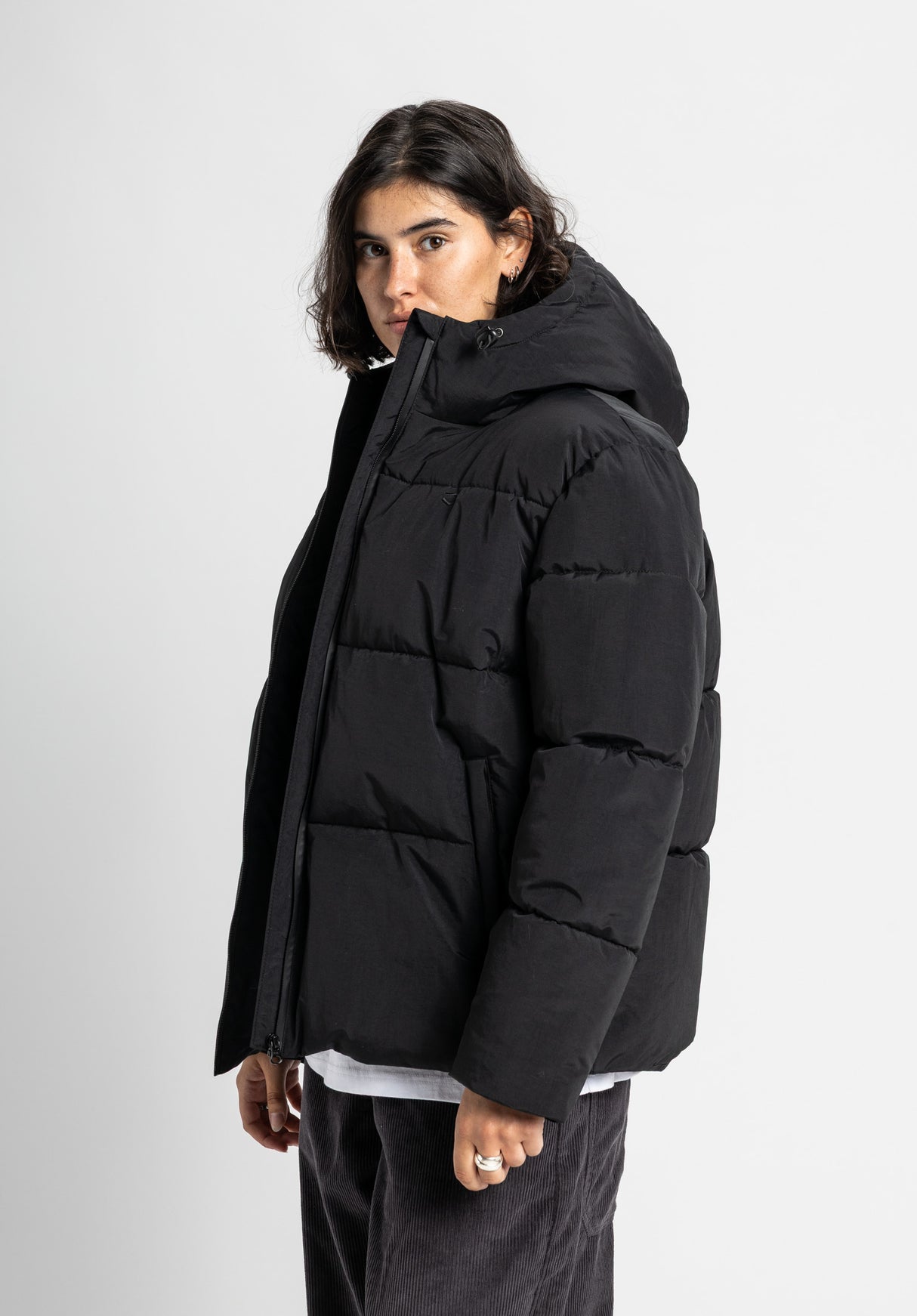 Anissa black Closeup2