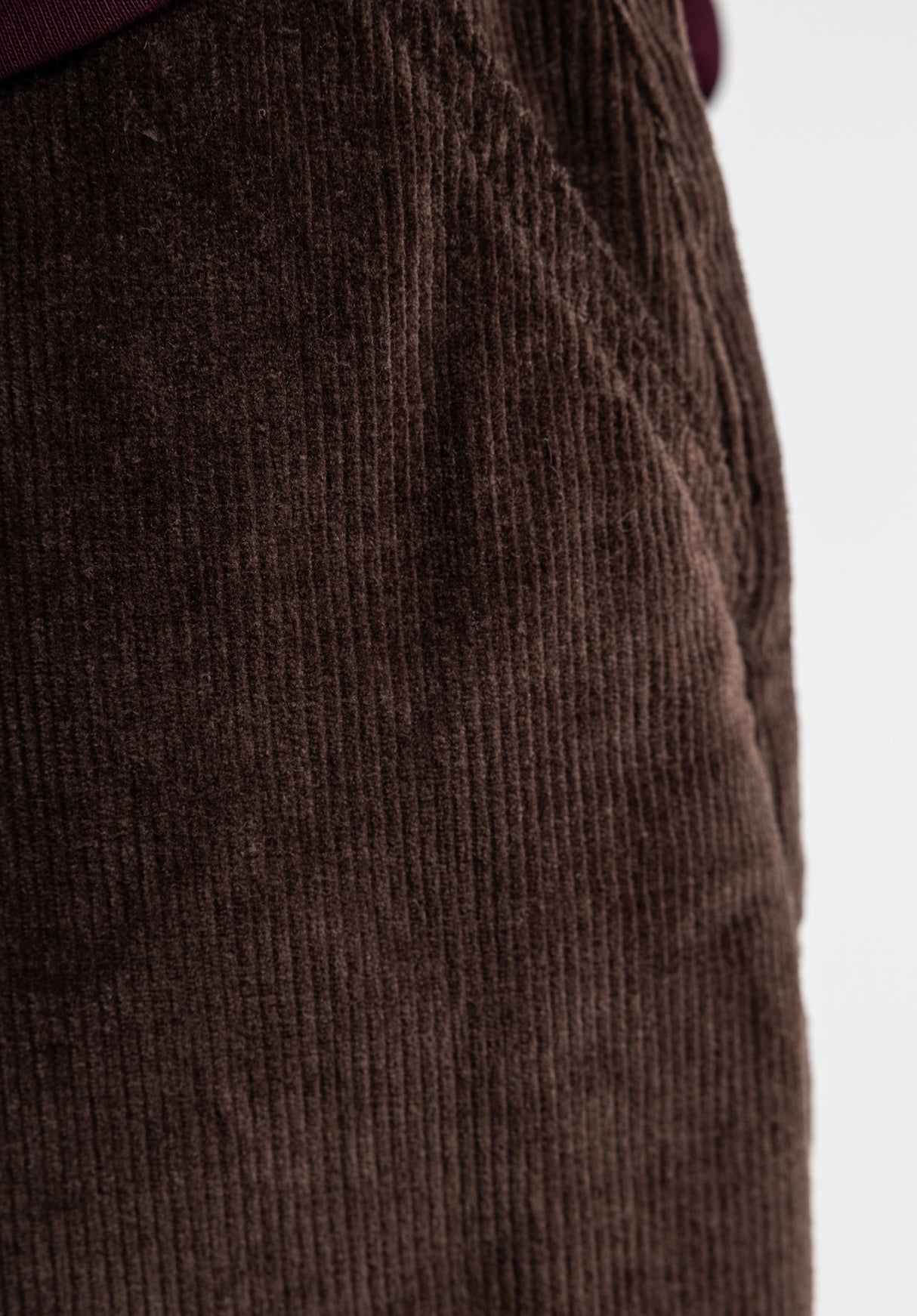 Ozzy Kids darkbrown-cord Closeup2