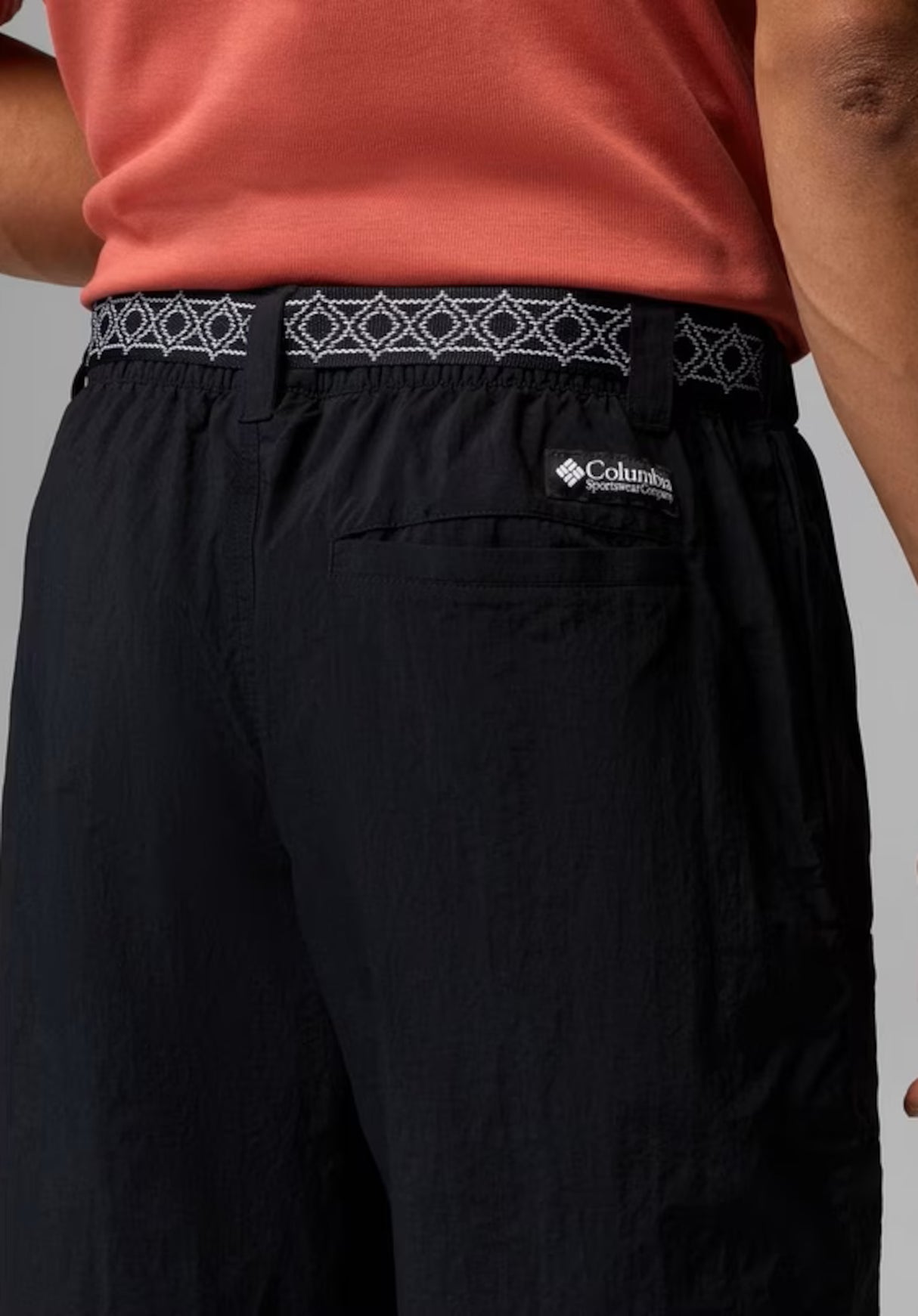 Sequoia Grove Woven black Closeup1