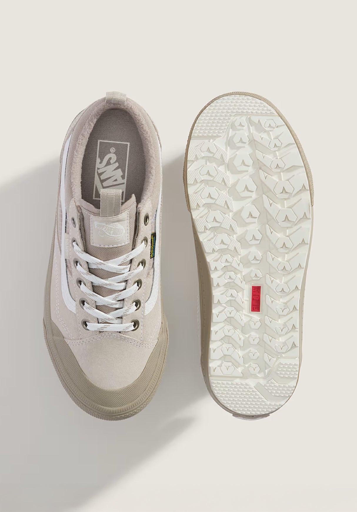 MTE Old Skool Waterproof Insulated stone Closeup1