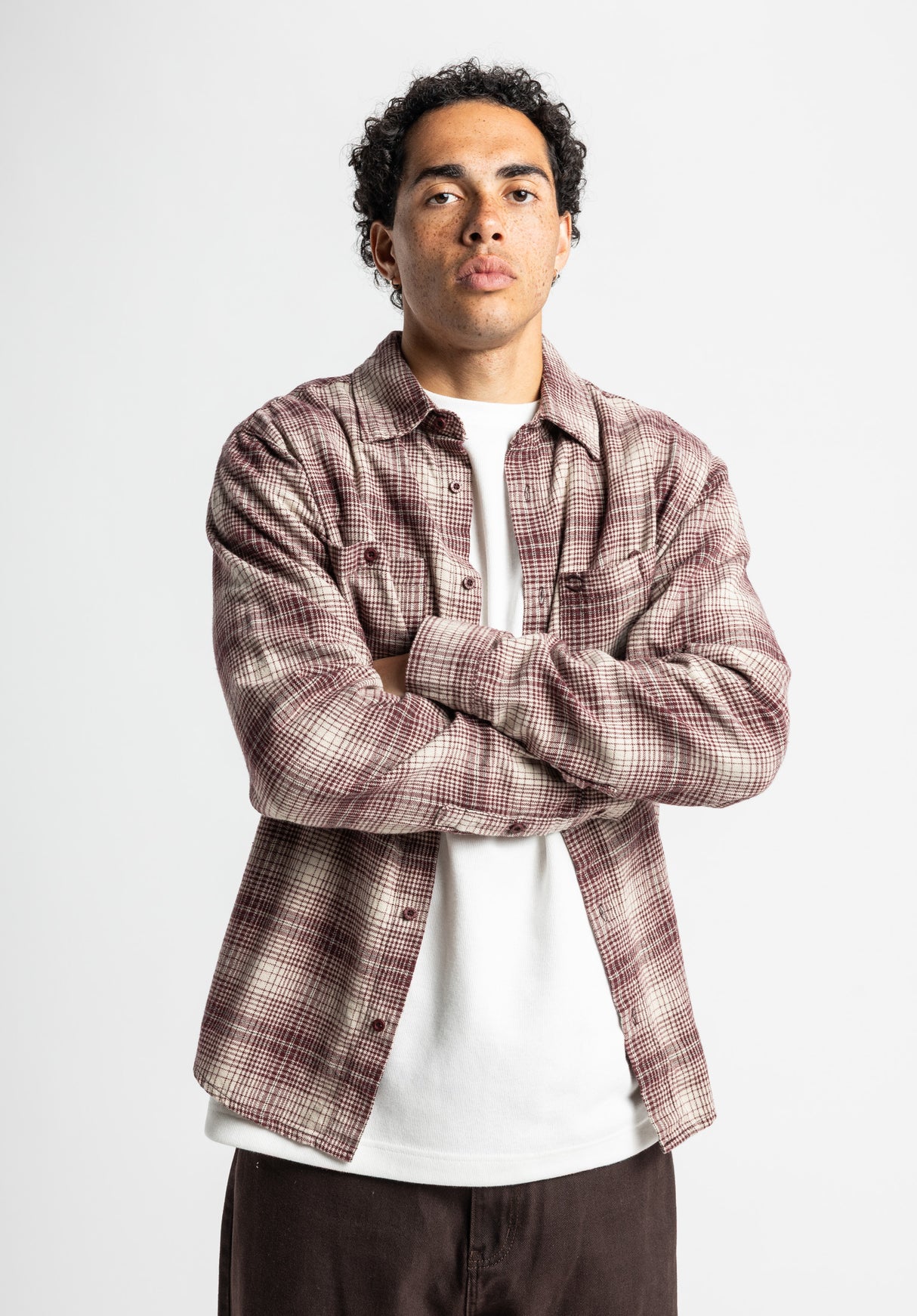 Willy burgundy-checked Closeup1