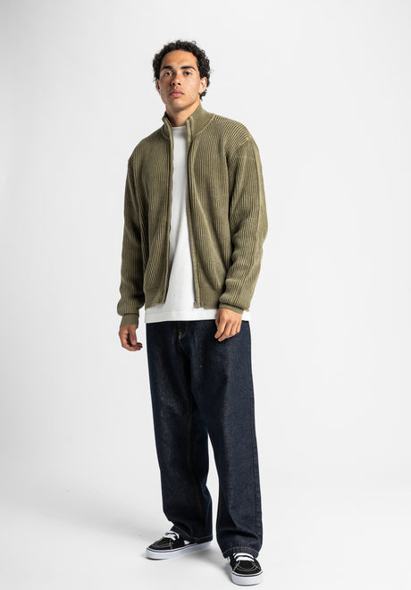 Matthew darkolive Closeup2