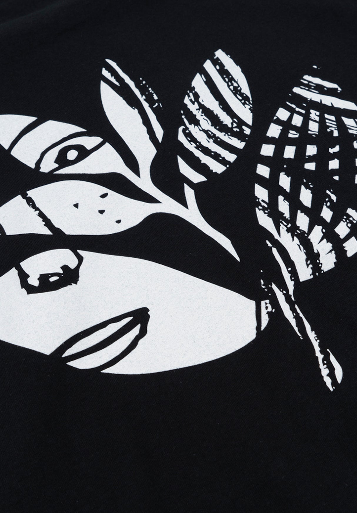 Femme black Closeup1