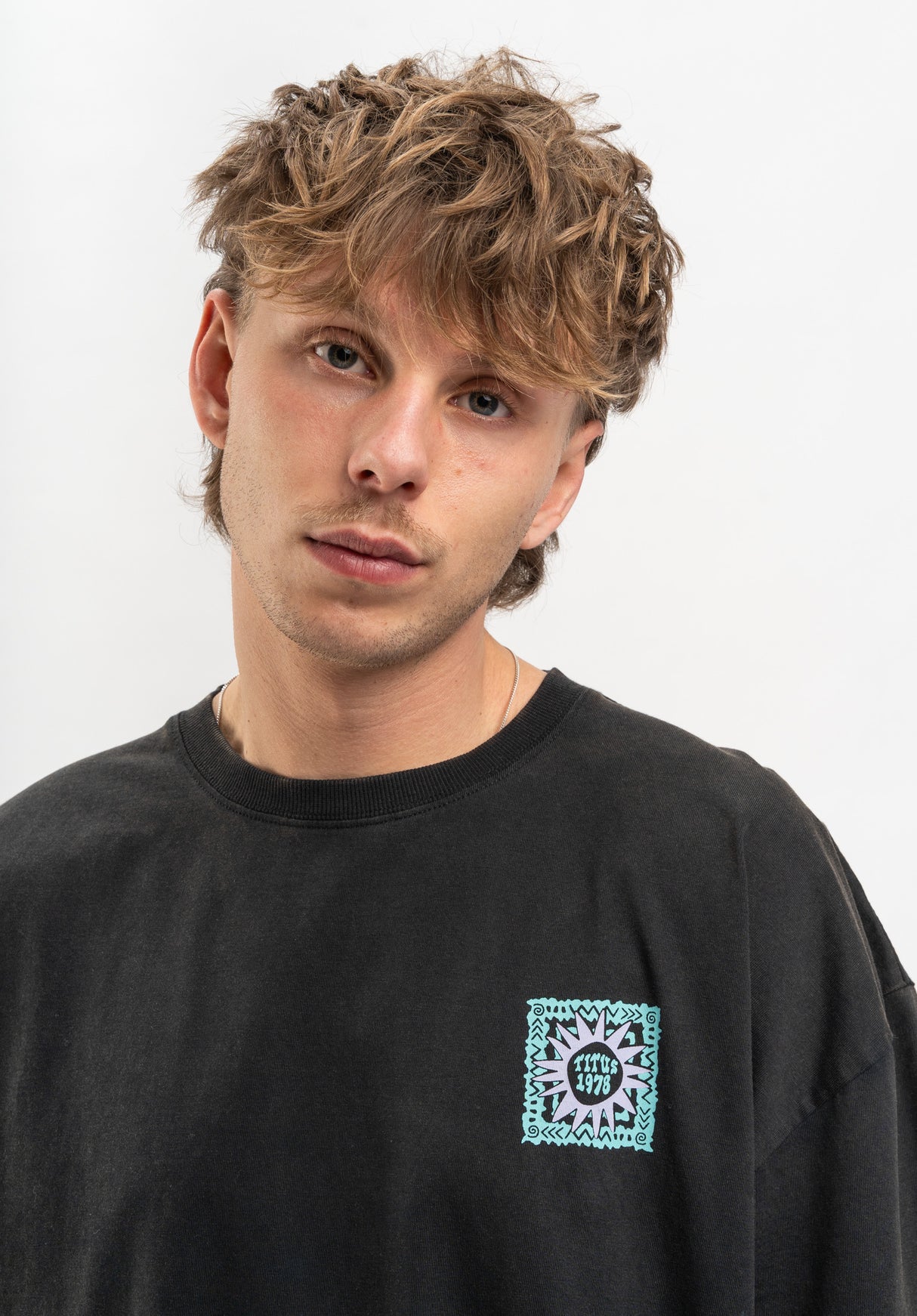 Adelar blackfaded Closeup2