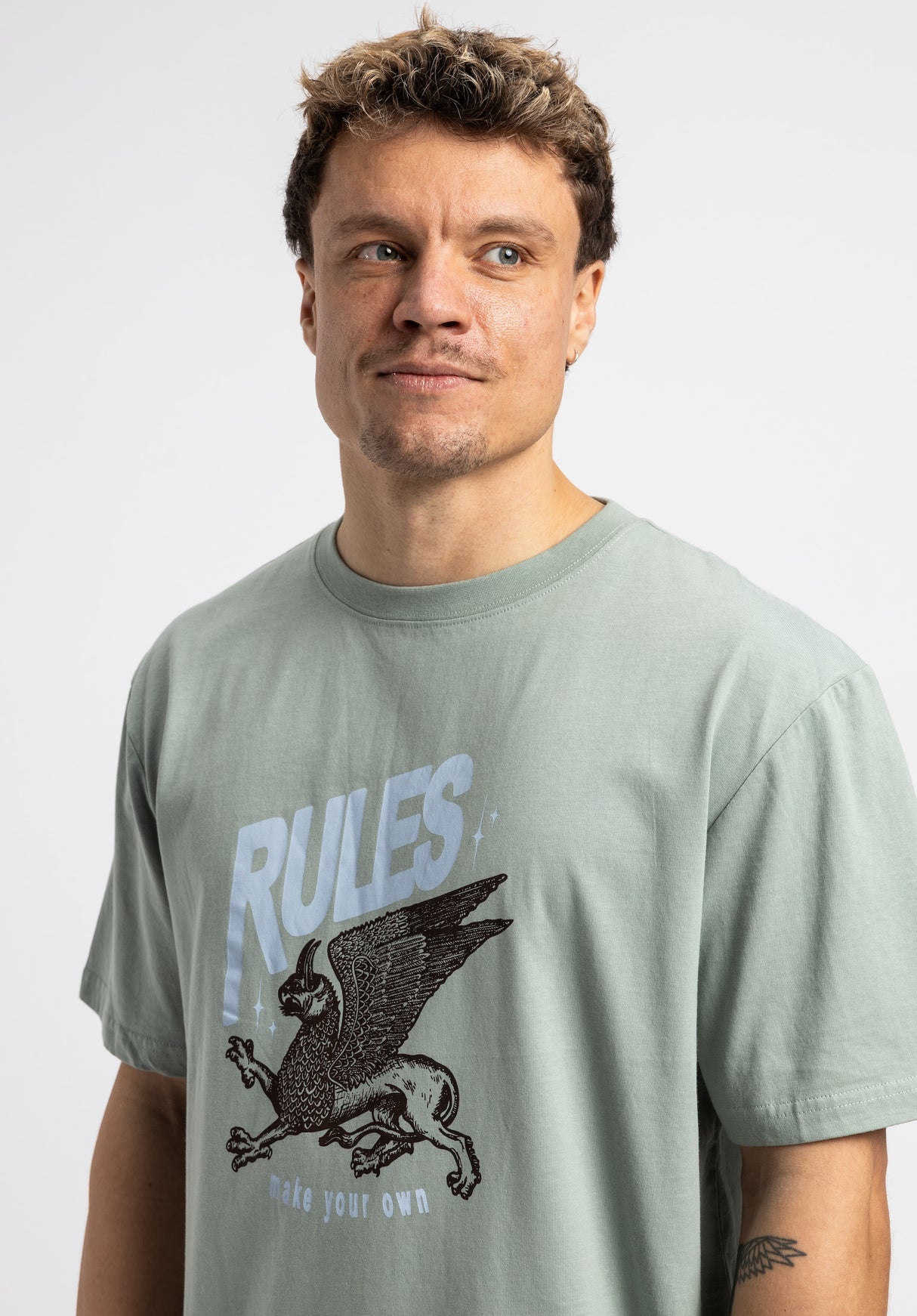 Claws sage Rueckenansicht