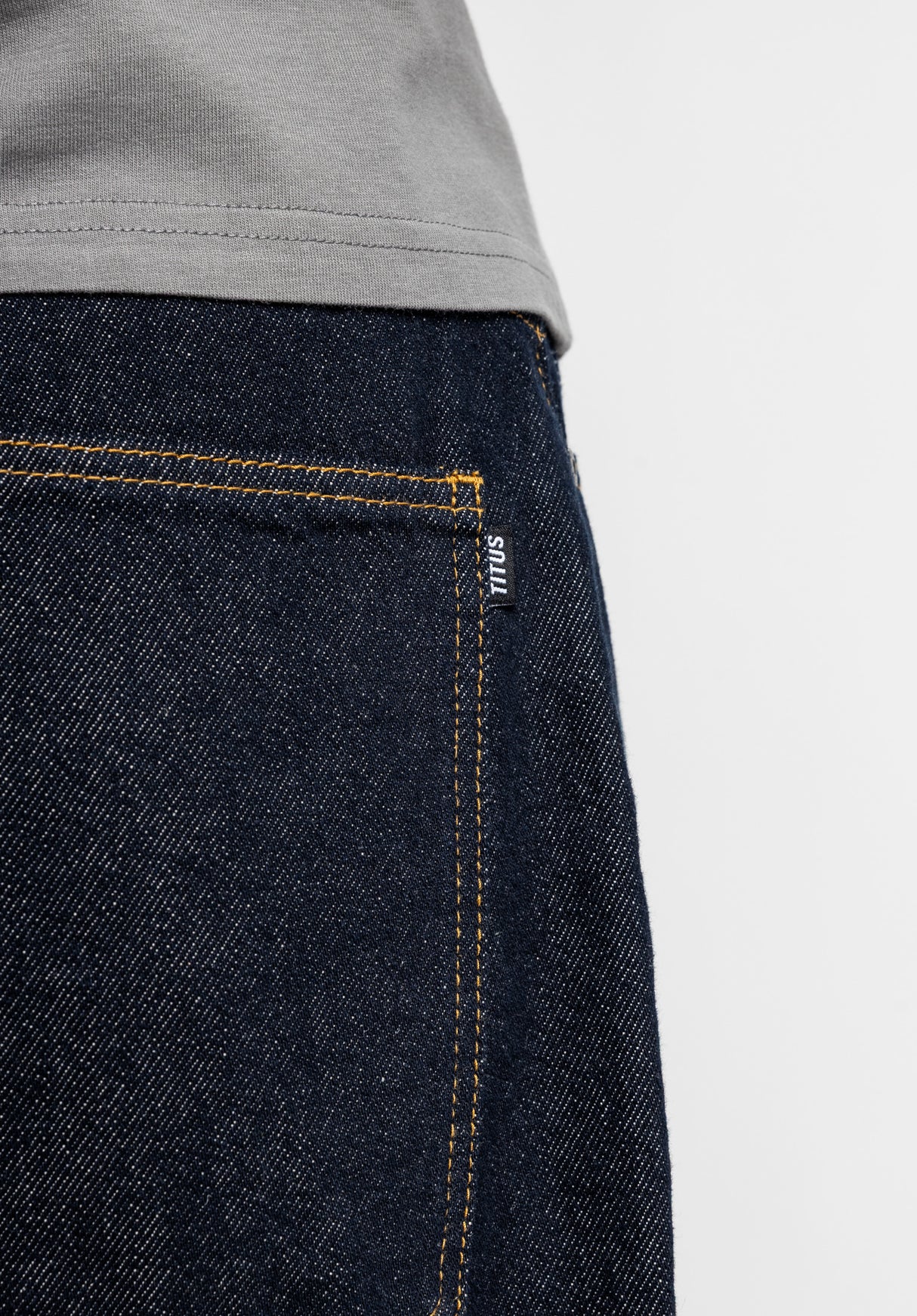 Alby-Baggy blue-rinsed Closeup2