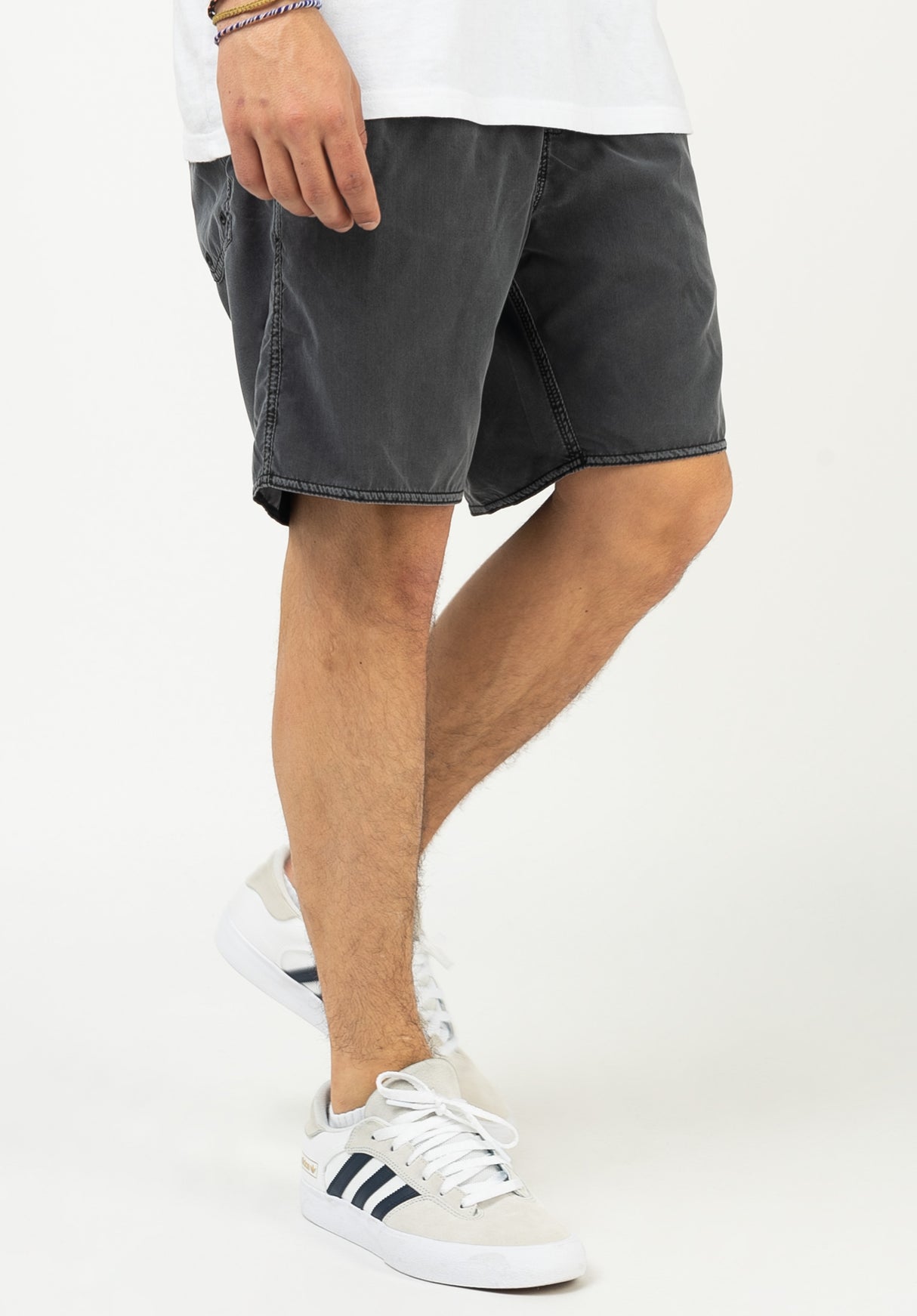 Jannik|1,80|L