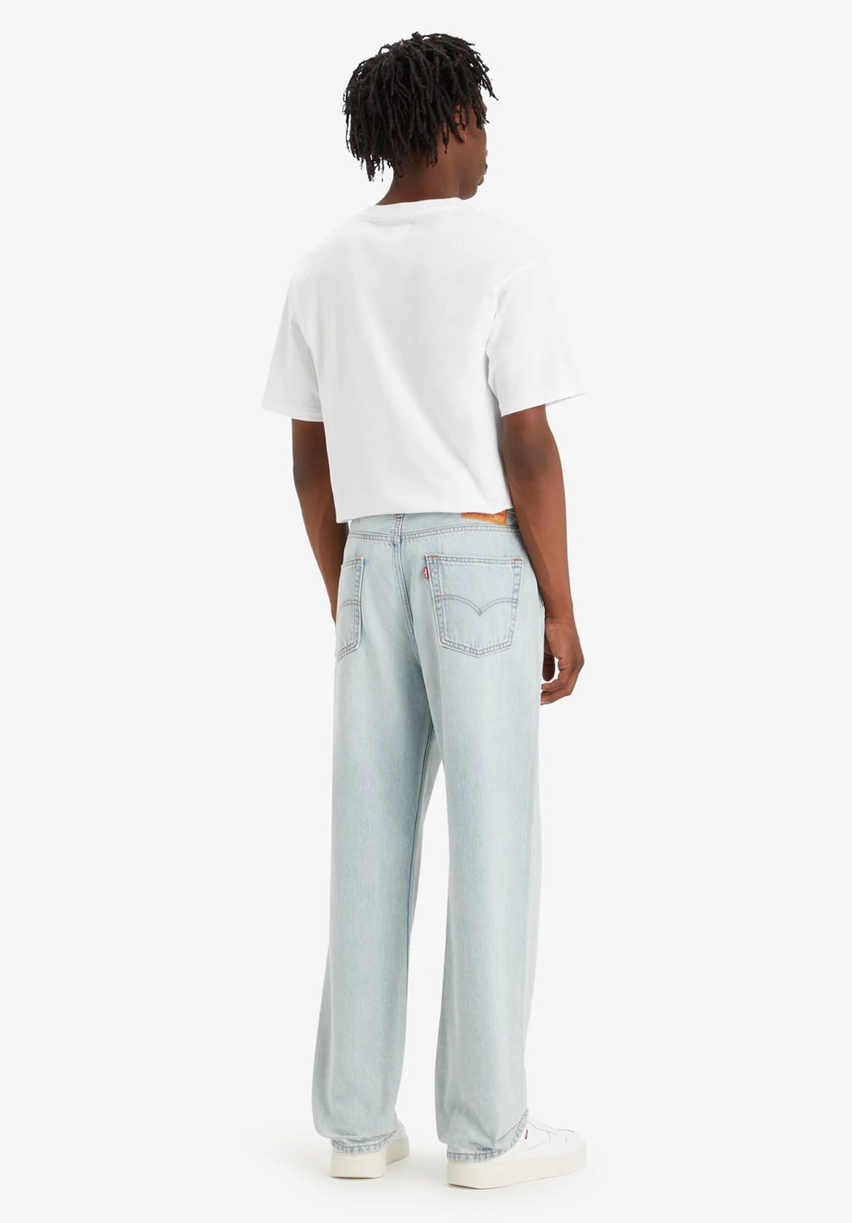 565 Loose Straight fallingout Rueckenansicht