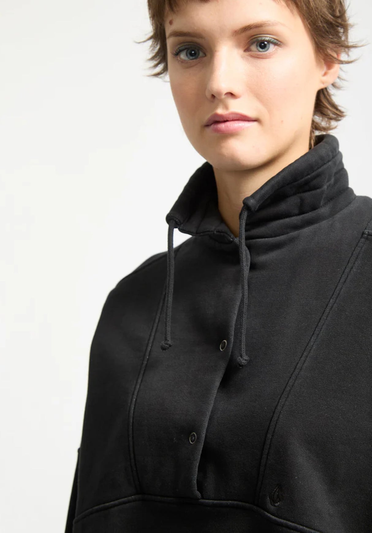 Reetrostone vintageblack Closeup1