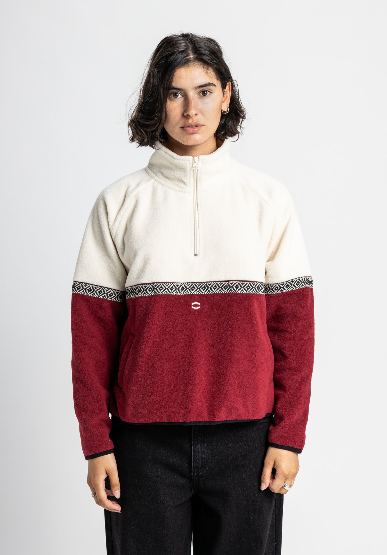 Jalma offwhite-darkcherry Closeup1 Zoom Image