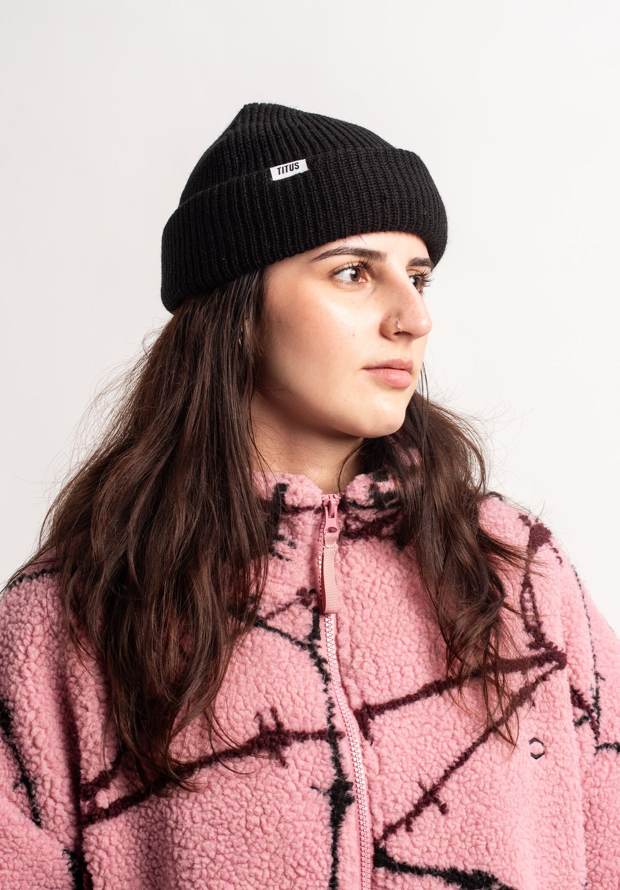 Script Fisherman Snow black Closeup1