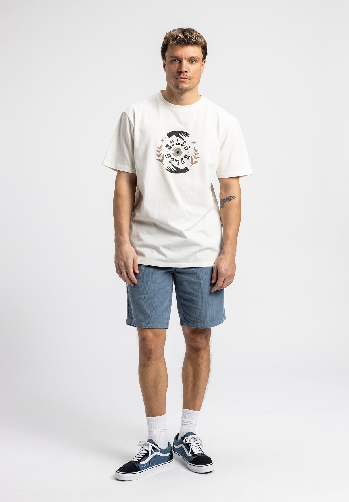 Circle offwhite Closeup2