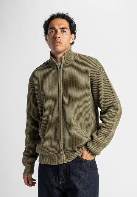 Matthew darkolive Rueckenansicht