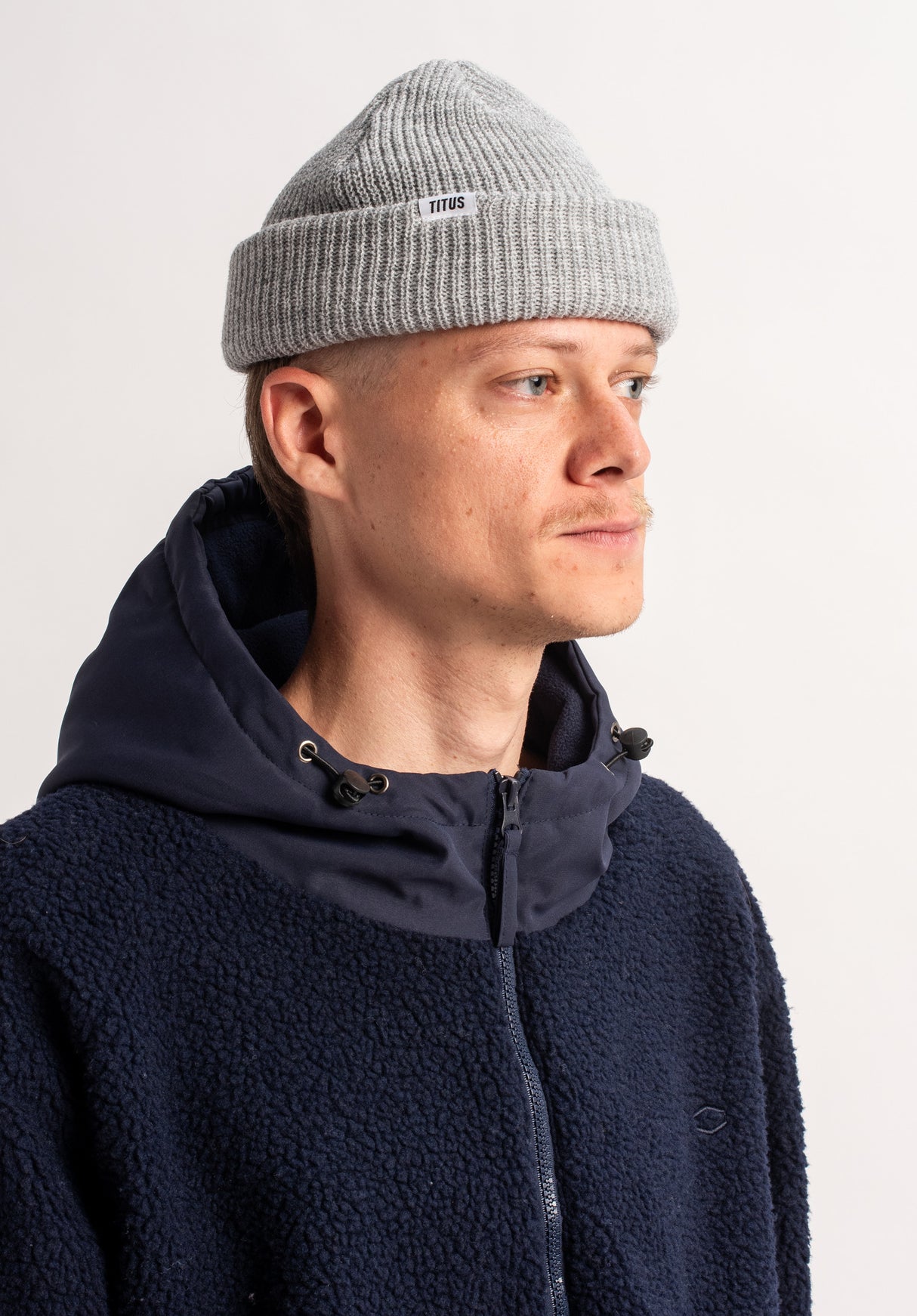 Script Fisherman Snow greymottled Closeup1