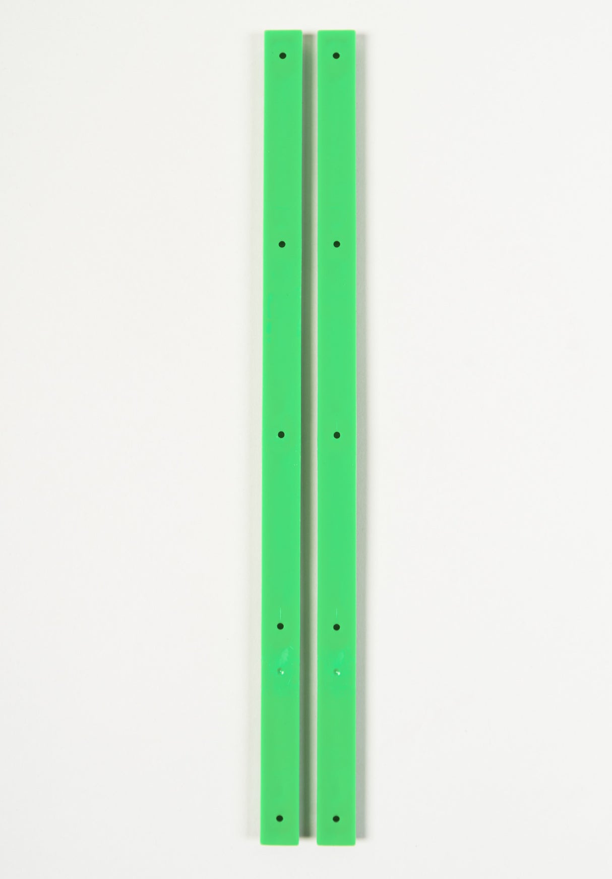 Rails green Rueckenansicht