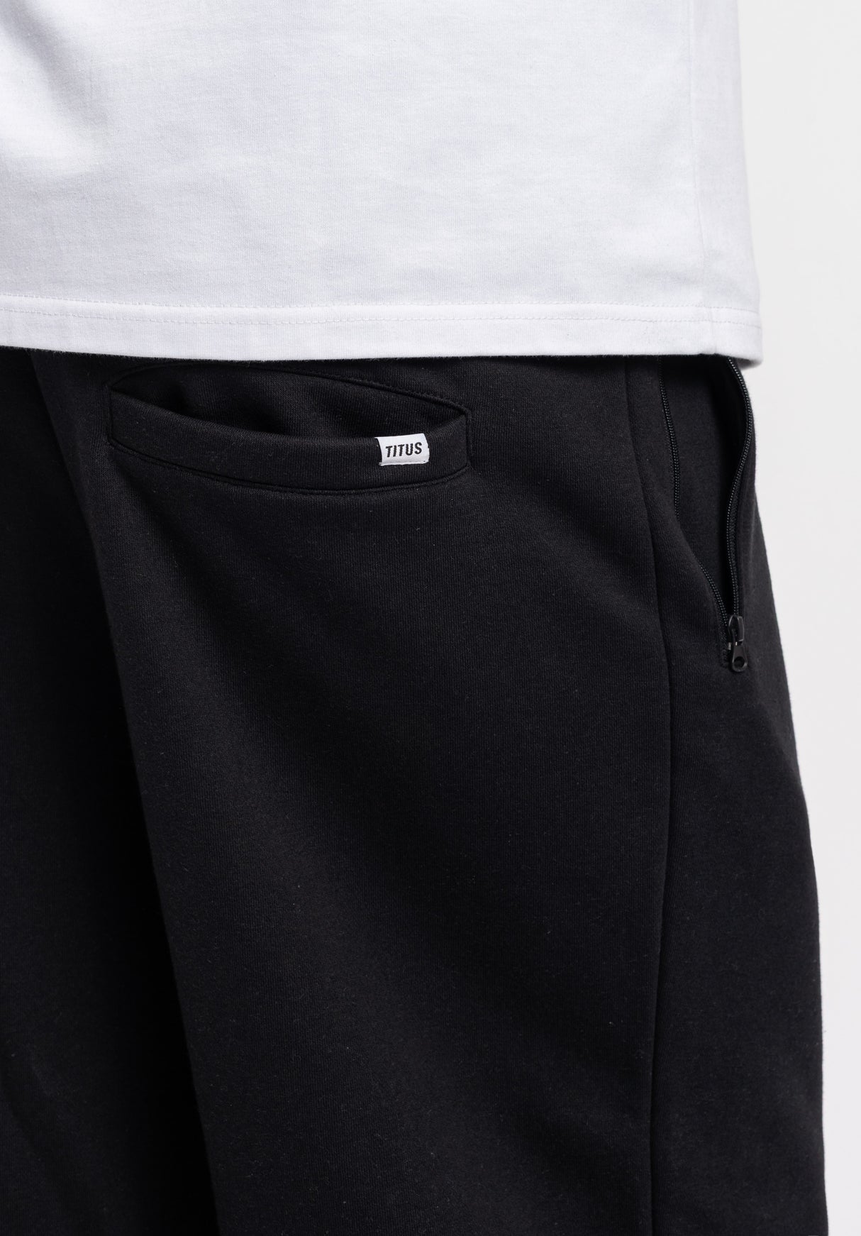HXGN Jogger black Closeup2