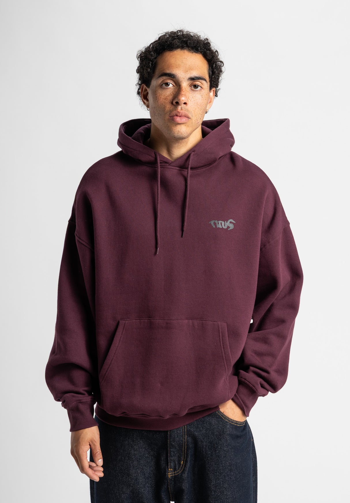 Crew darkcherry Closeup1