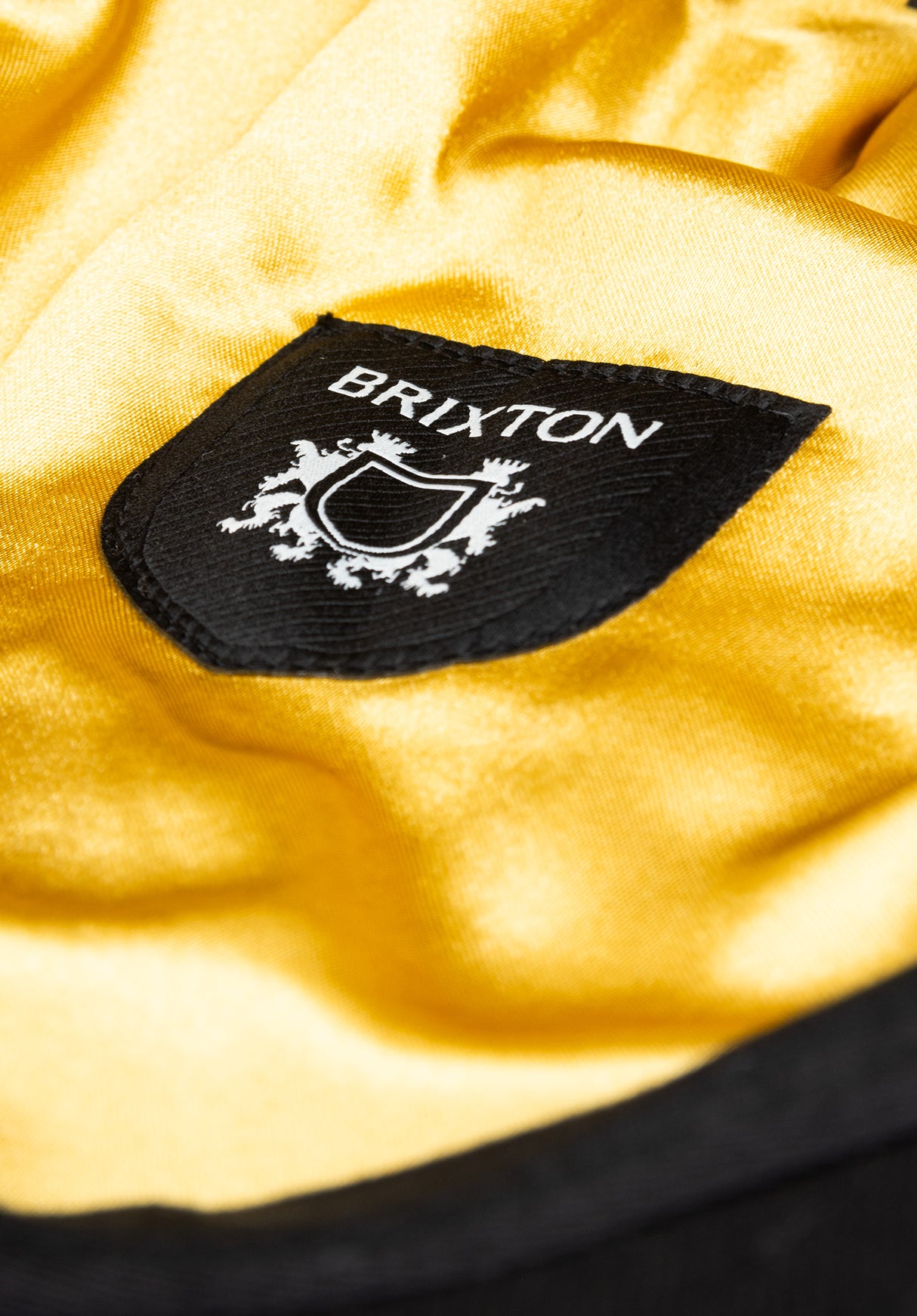 Hooligan black Closeup1