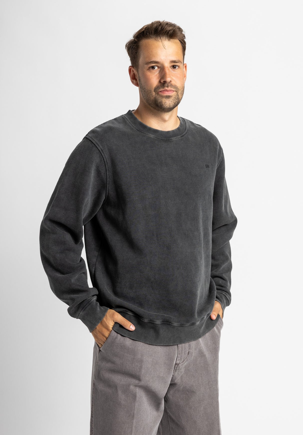 Easy Crew blackfaded Closeup1