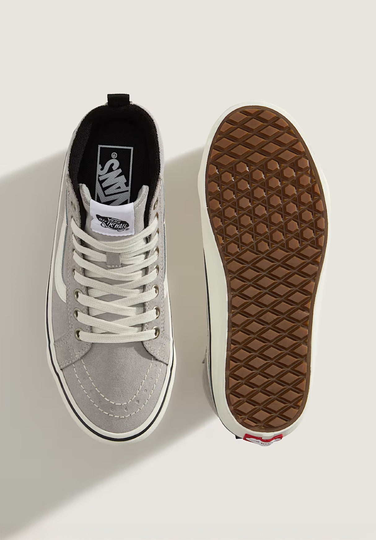 MTE Sk8-Hi Insulated drizzle Closeup1