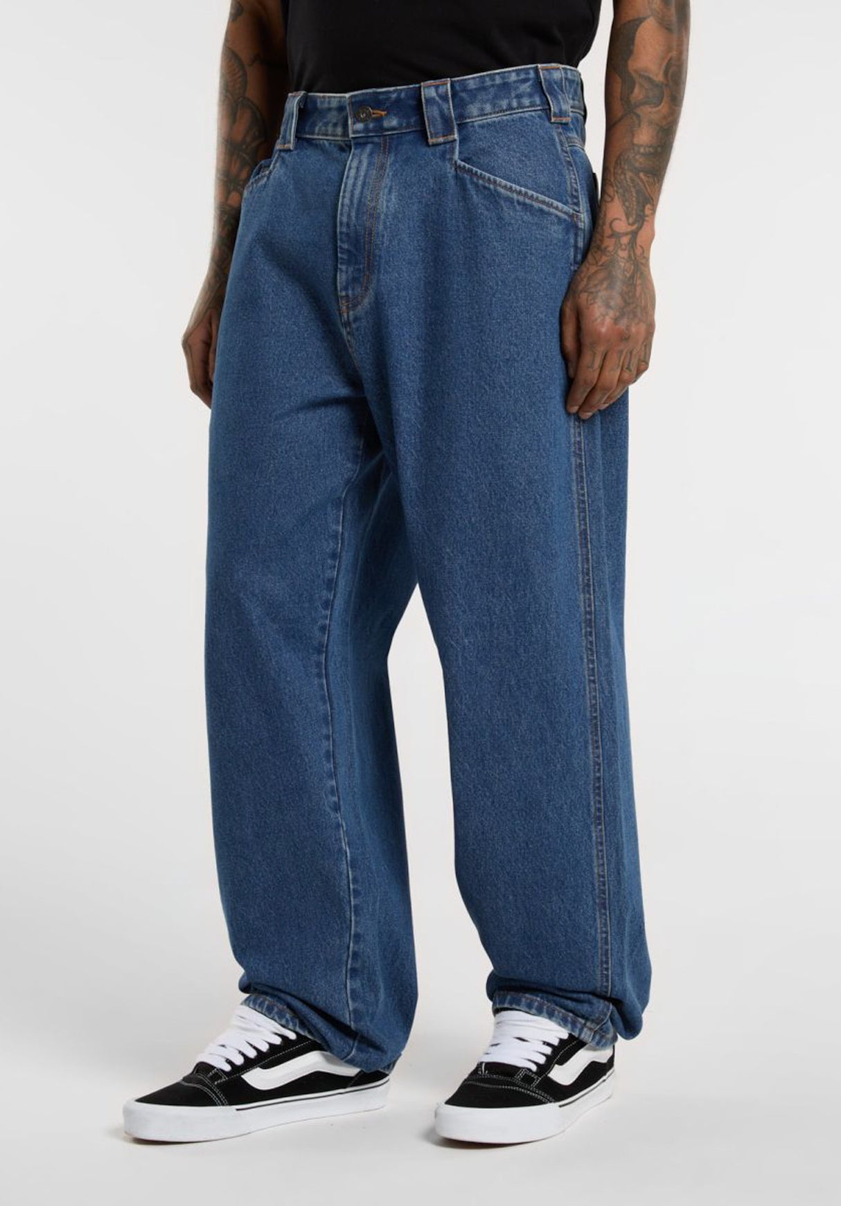 Mike Anderson Denim stonewashed Closeup1