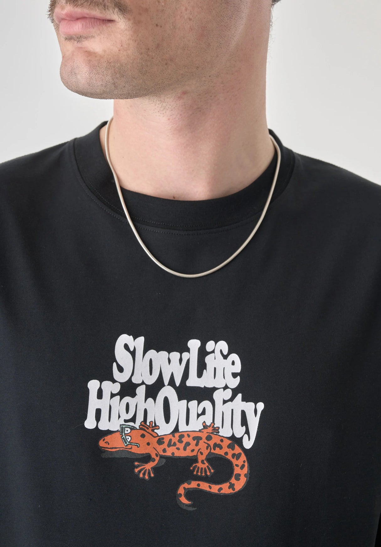 Slow Life black Closeup1