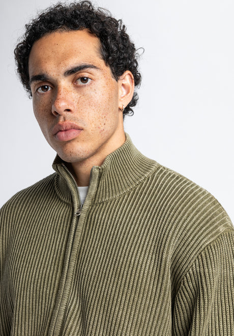 Matthew darkolive Closeup1