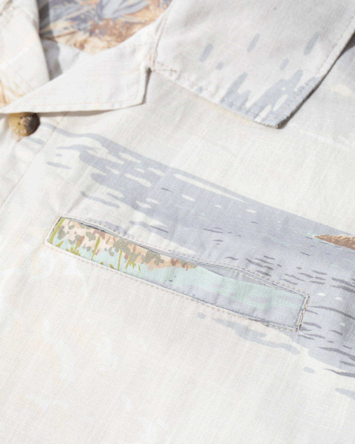 Anacapa light-blue Closeup2