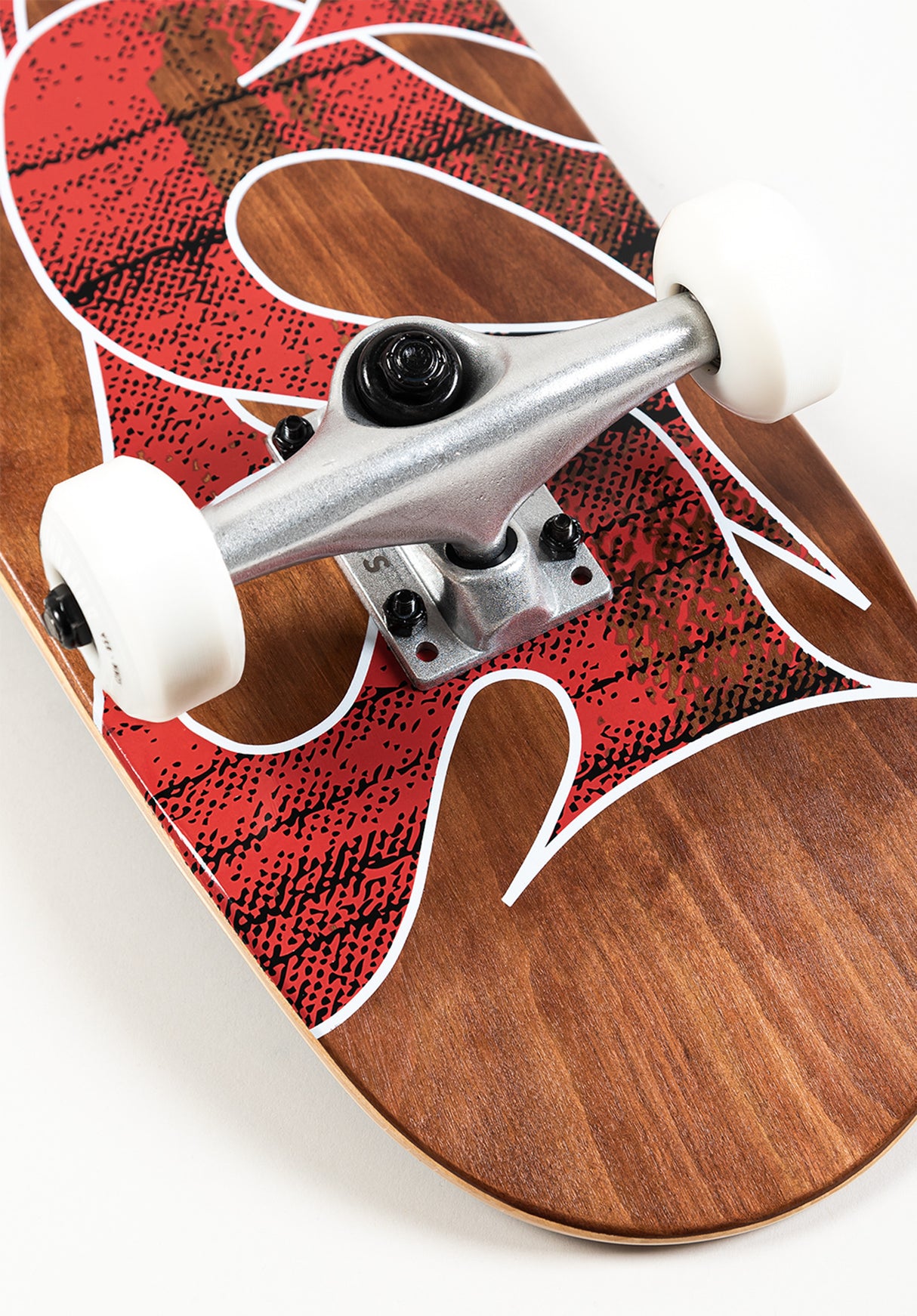 Classic Logo Mini brown-stained Closeup2