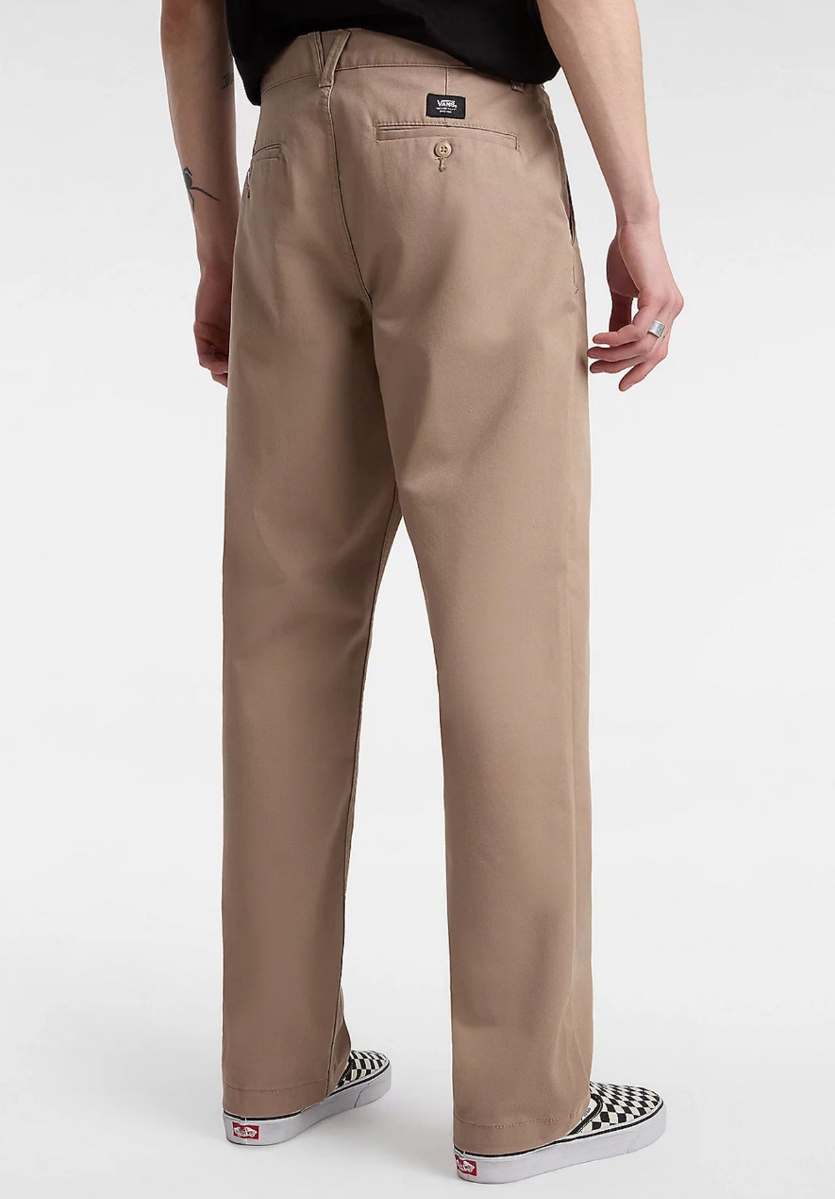 Authentic Chino Relaxed Pant deserttaupe Rueckenansicht